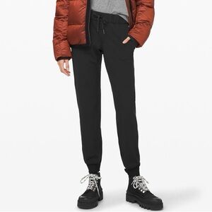 Lululemon On The Fly Woven Jogger Pants Size 2 (XS) Black Travel Athleisure